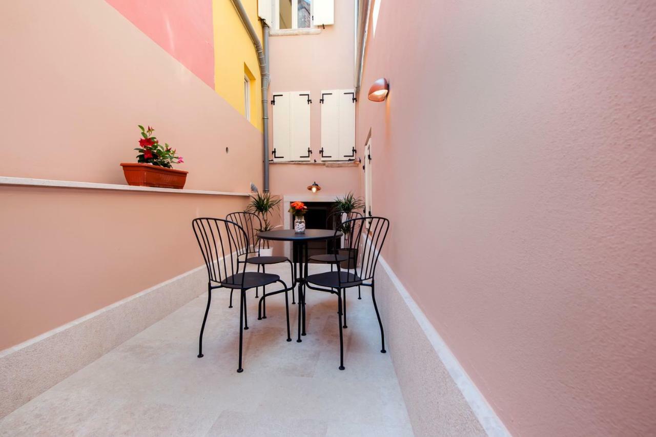 Villa Nea Seaview 3-Apartments! Rovinj Exterior photo