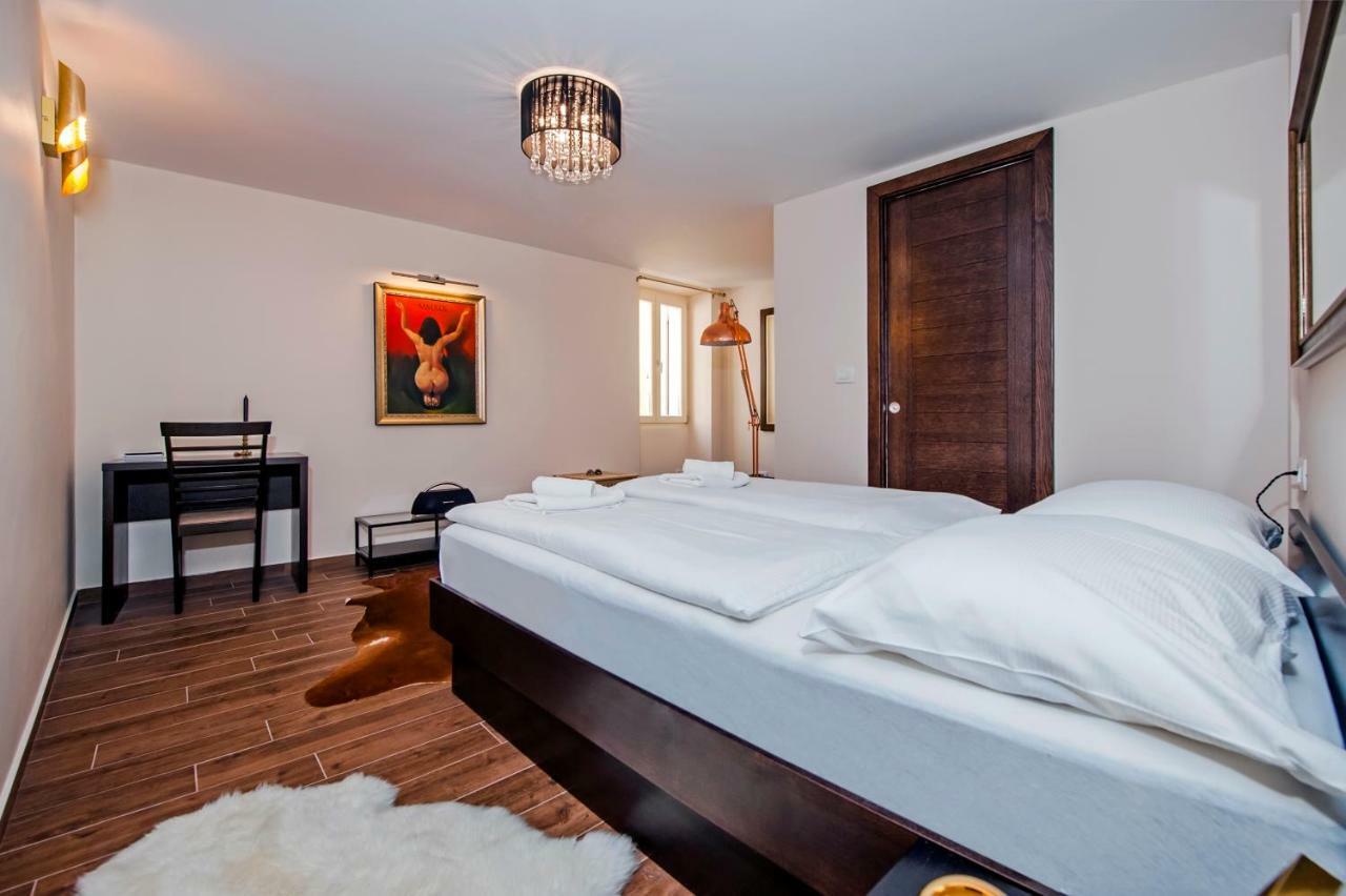 Villa Nea Seaview 3-Apartments! Rovinj Exterior photo