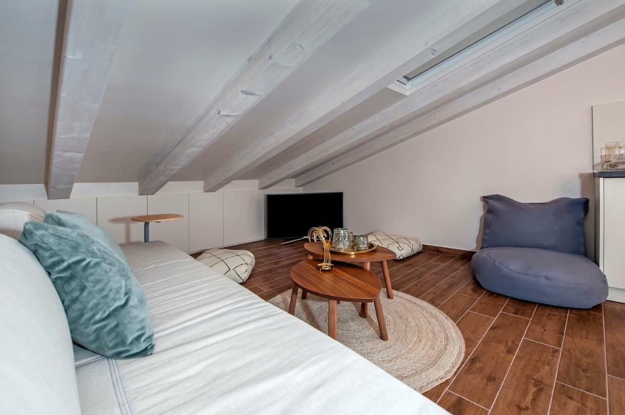 Villa Nea Seaview 3-Apartments! Rovinj Exterior photo